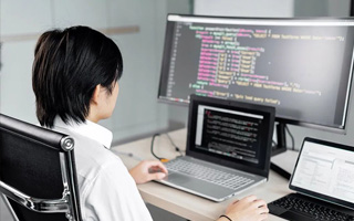 桐城 ,php声明和调用变量的符号是什么？